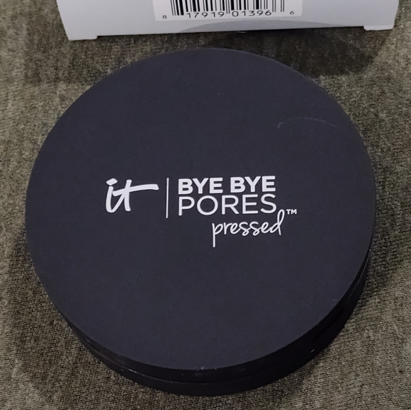 NEW!! IT! COSMETICS Bye Bye Pores Pressed Powder - Picture 6 of 9